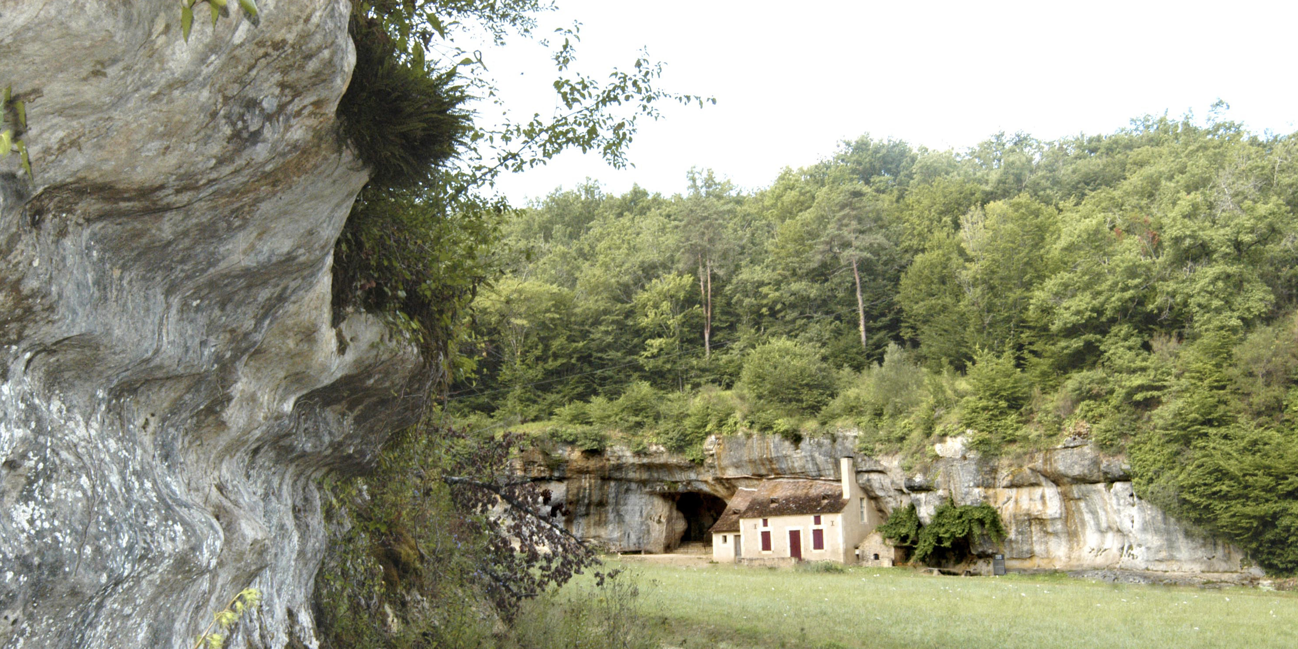 Combarelles Cave | Musée national de Préhistoire