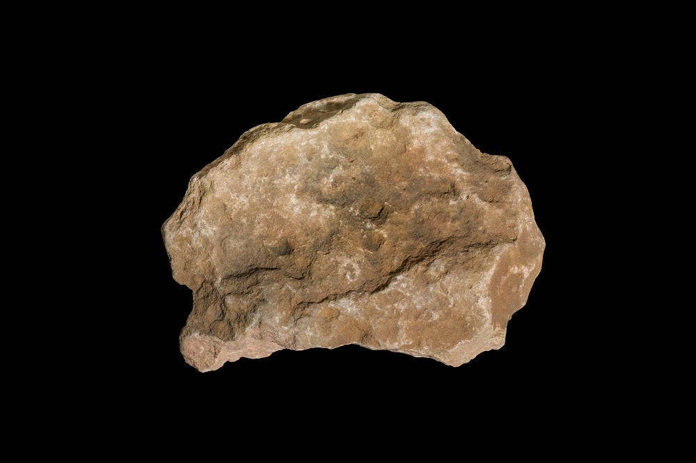 Lampe sommairement aménagée, calcaire (Lascaux ; 19 x 13 x 6)